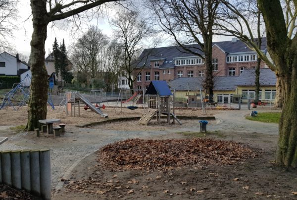 Rückseite der Amtmann-Kreyenfeld-Schule