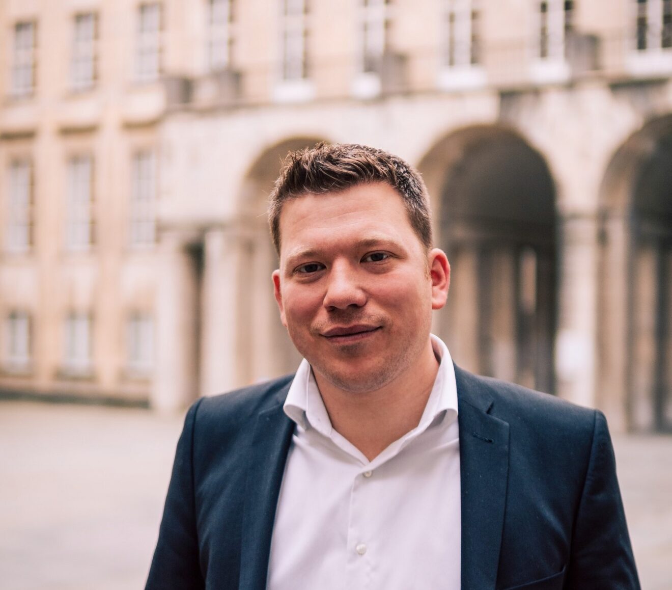 Kompromiss: August-Bebel-Platz wird verkehrsberuhigt